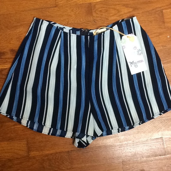NWT Show Me Your Mumu Sawyer Shorts Size Medium - Picture 7 of 8